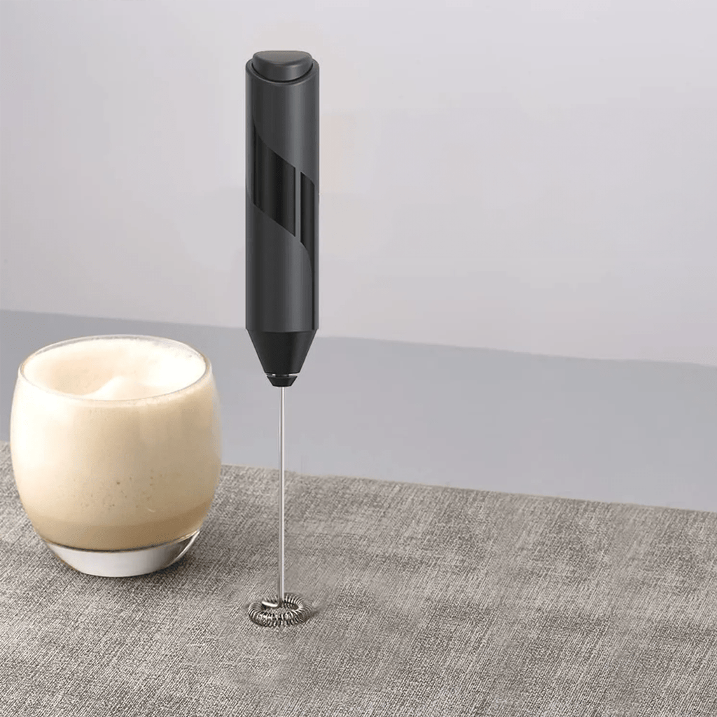 MINI BATIDOR ESPUMADERO DE CAFÉ Y LECHE ELECTRICO CON SOPORTE - VOLTEX